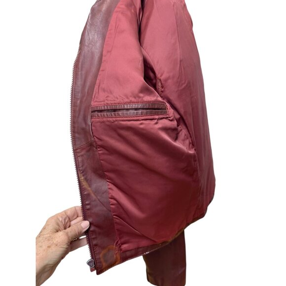 1970s/80s leather jacket with zip front and sleeves by Wilson Size S/M - Picture 8 of 10